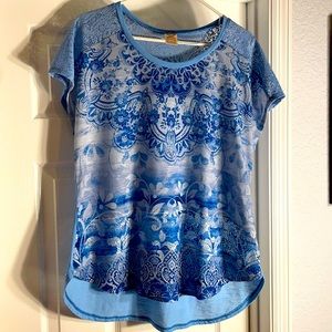 Multifunctional XL shirt